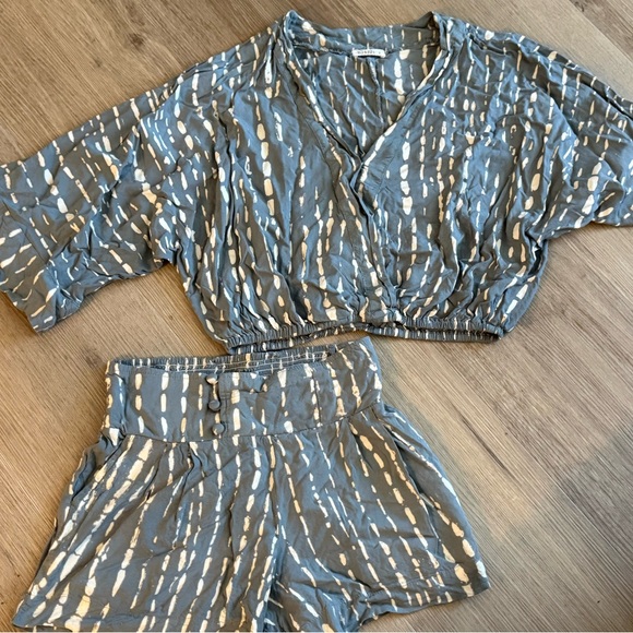 Khush* two piece like new - Picture 1 of 10